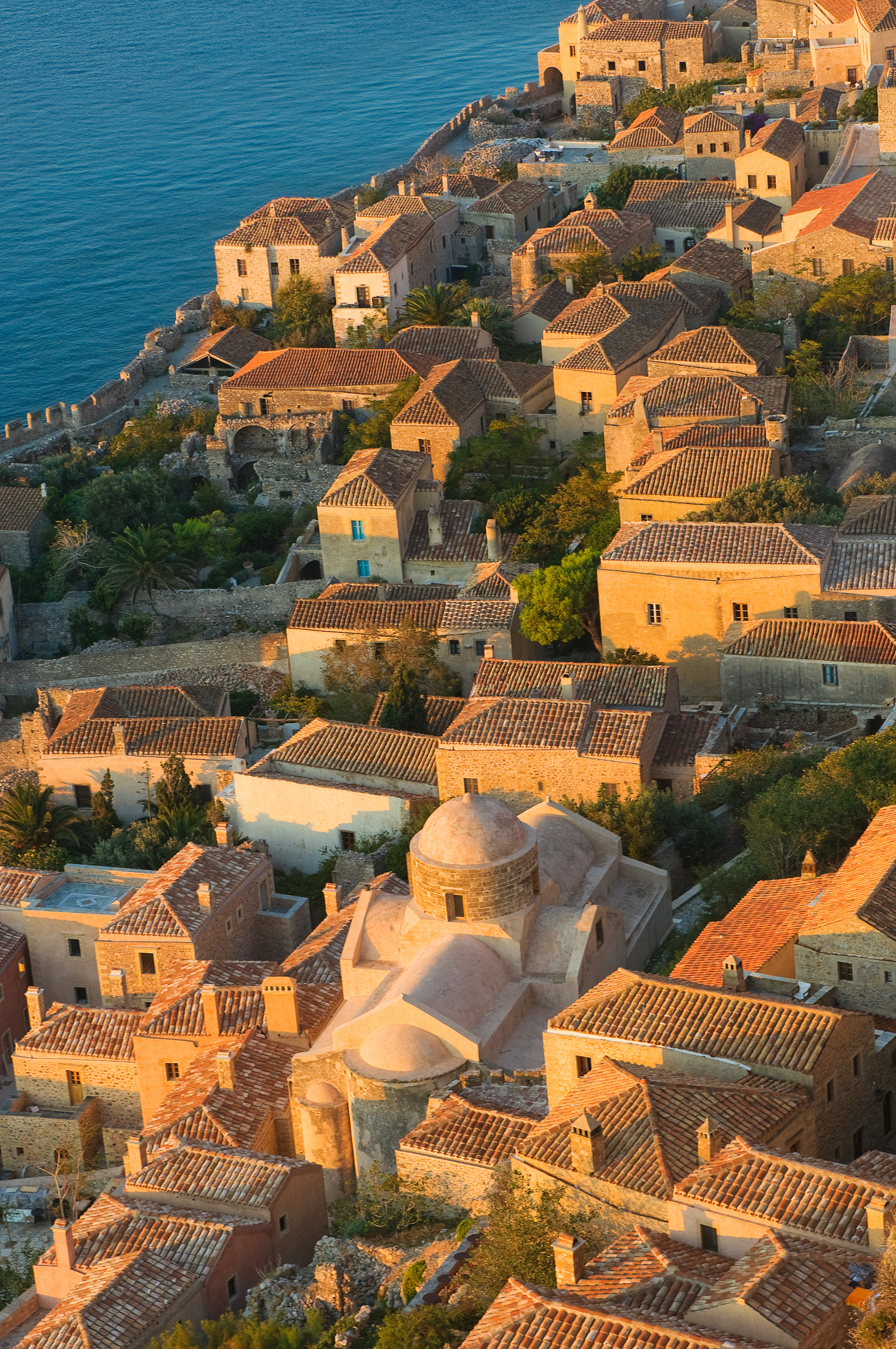 medieval-walled-town-of-monemvasia-greece