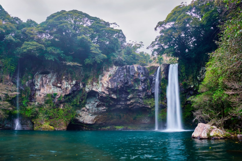 img-blog-korea-jeju-cheongjiyeon-falls-1