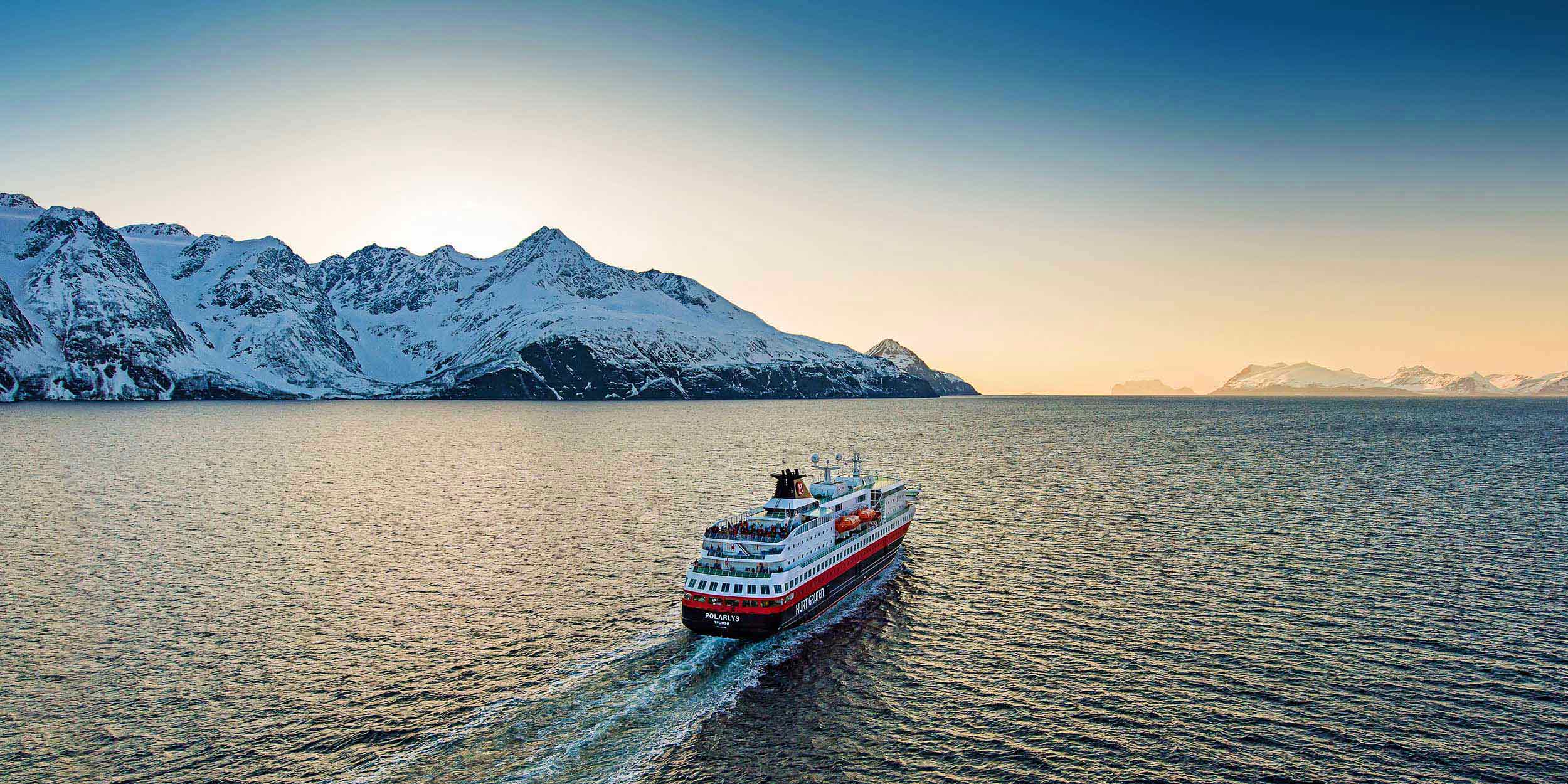 2500x1250_hurtigruten_foto_orjan_bertelsen_036