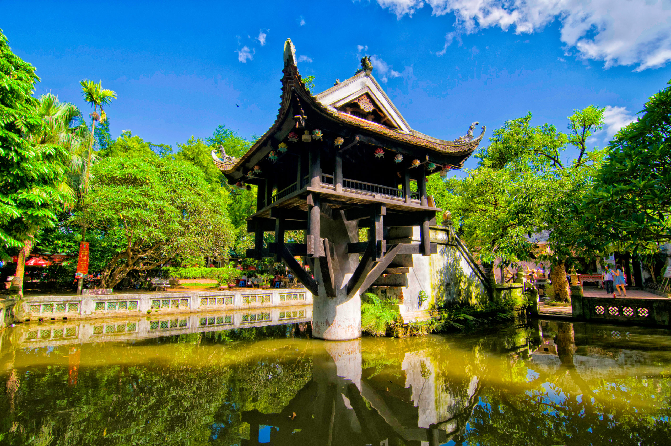 one-pillar-pagoda-in-hanoi-vietnam_168689621