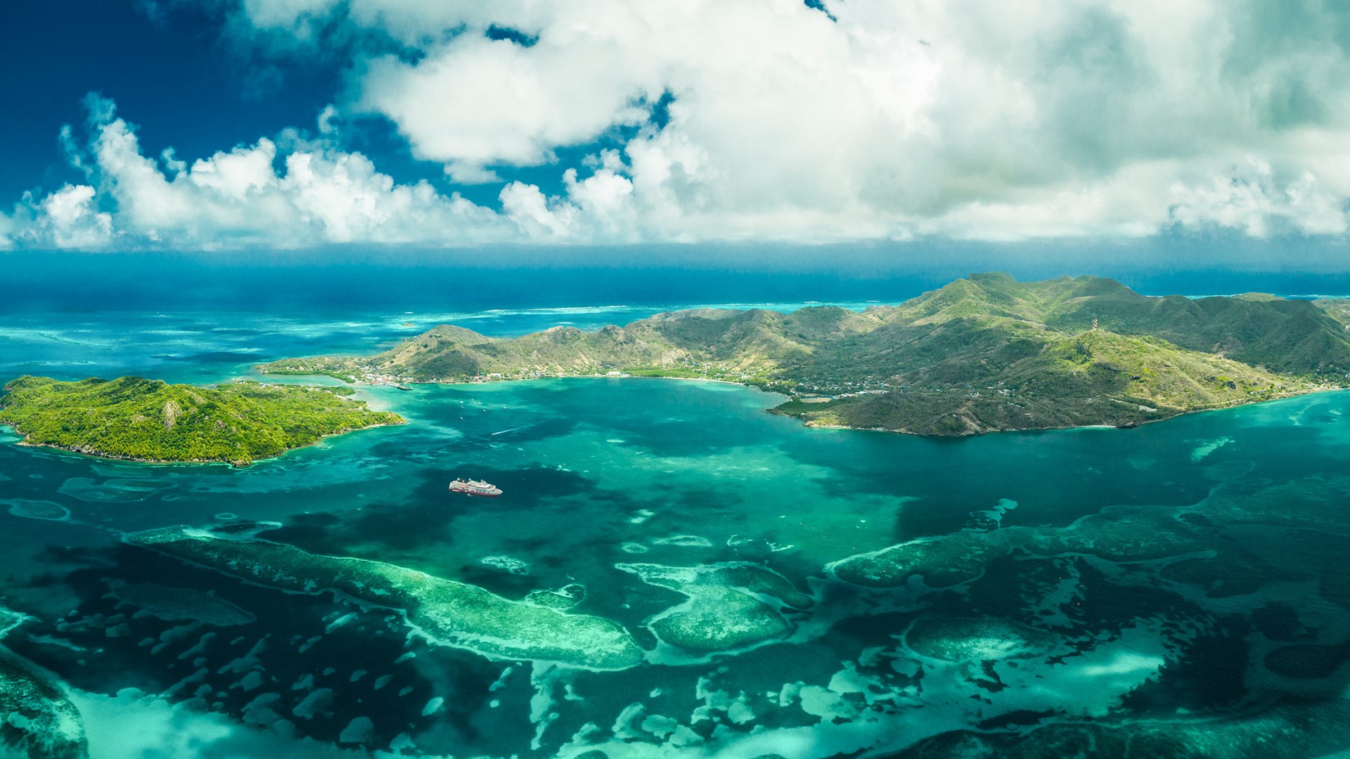 day-7_isla-de-providencia_colombia_aerial-view_dan-avila