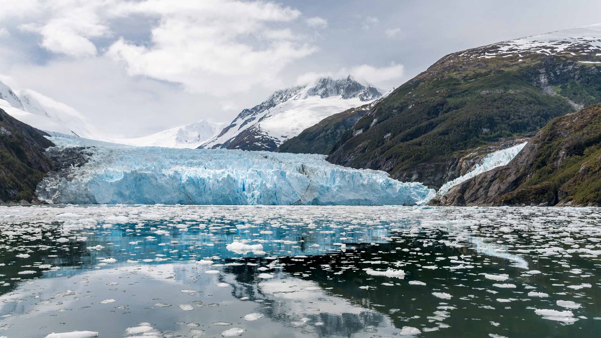 isbre-garibaldi-fjorden-chile-karsten_bidstrup_2500x1250