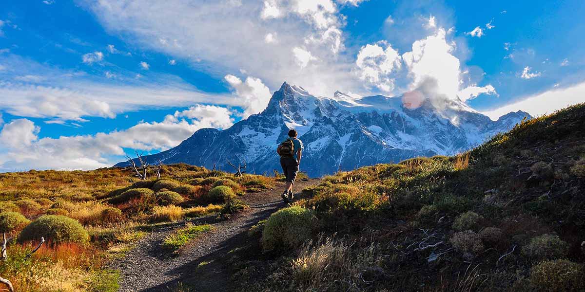 trekking-in-parque-nacional-torres-del-paine-chile