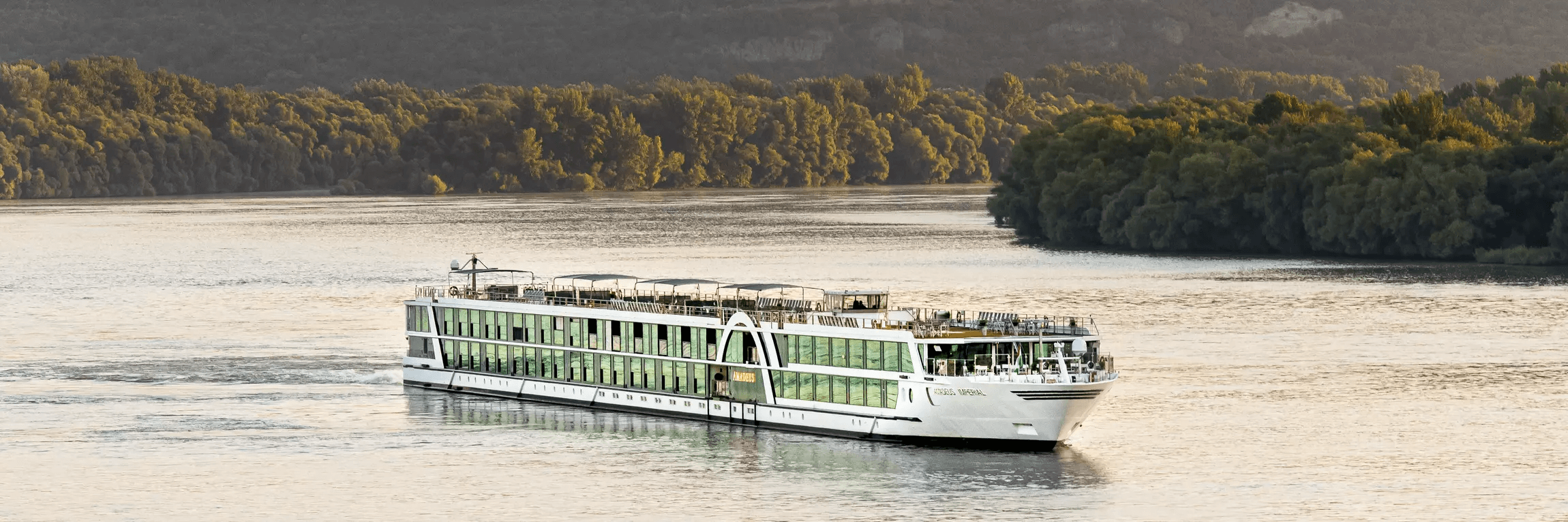 csm_Lueftner_Cruises_AMADEUS_Imperial_outside_view_Danube_02_eff23a6bfc-1