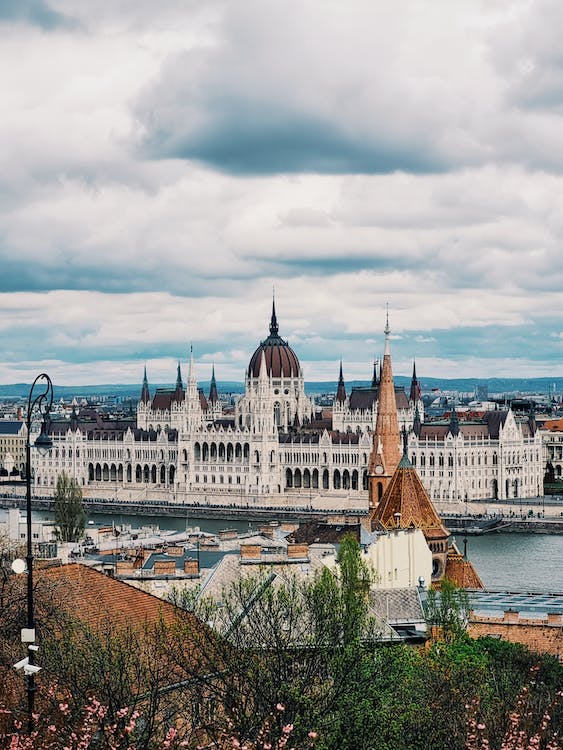 free-photo-of-city-water-skyline-building