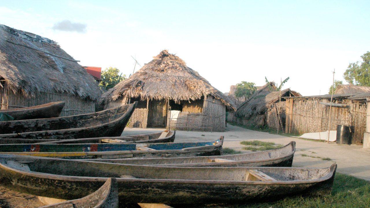 panama-native-boats