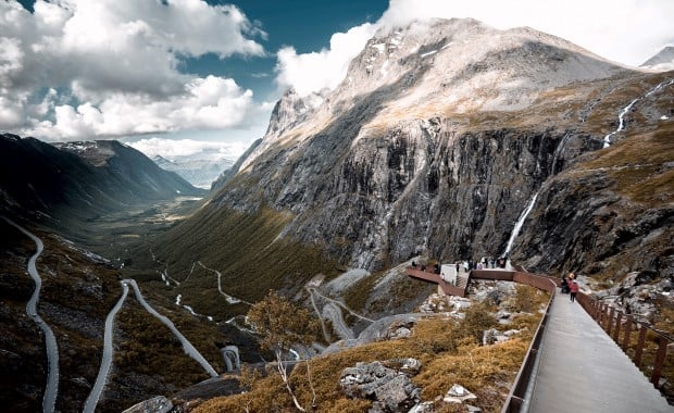 iconic_trollstigen-norway-photo_suranga-weeratuna_alamy_ww54a8-2