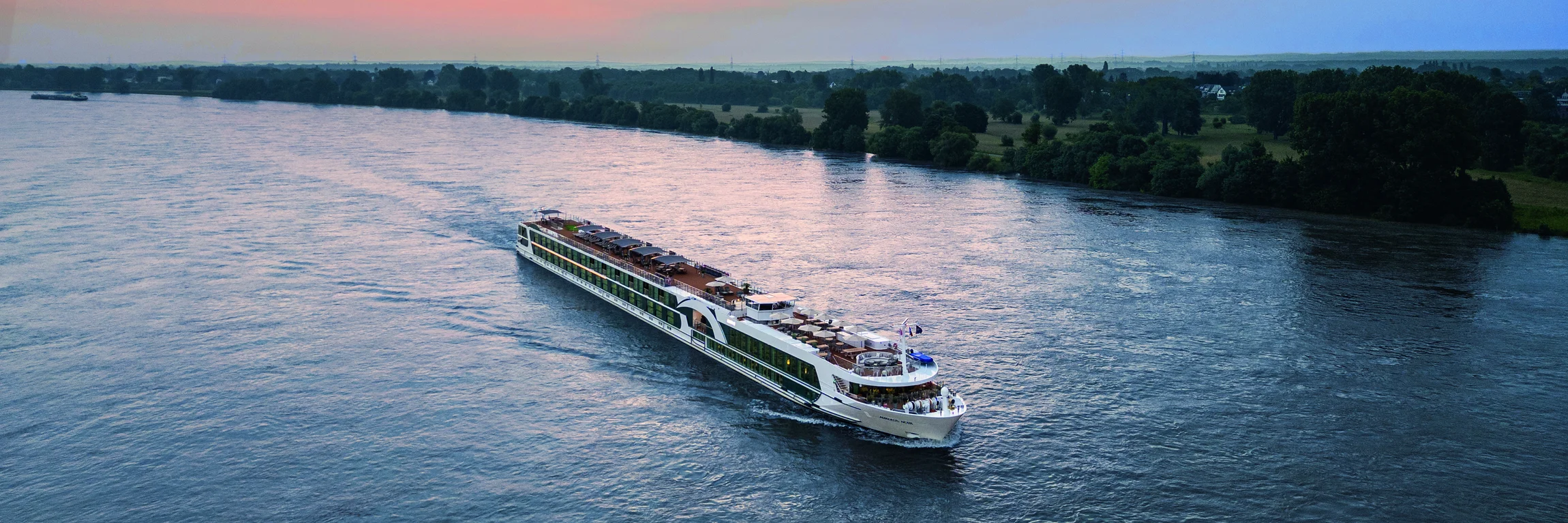 csm_Lueftner_Cruises_AMADEUS_Nova_exterior_cruising_04_e97353f287